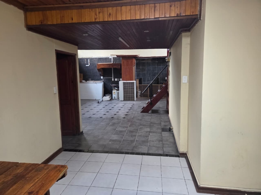 13 Bedroom Property for Sale in Brandwag Free State